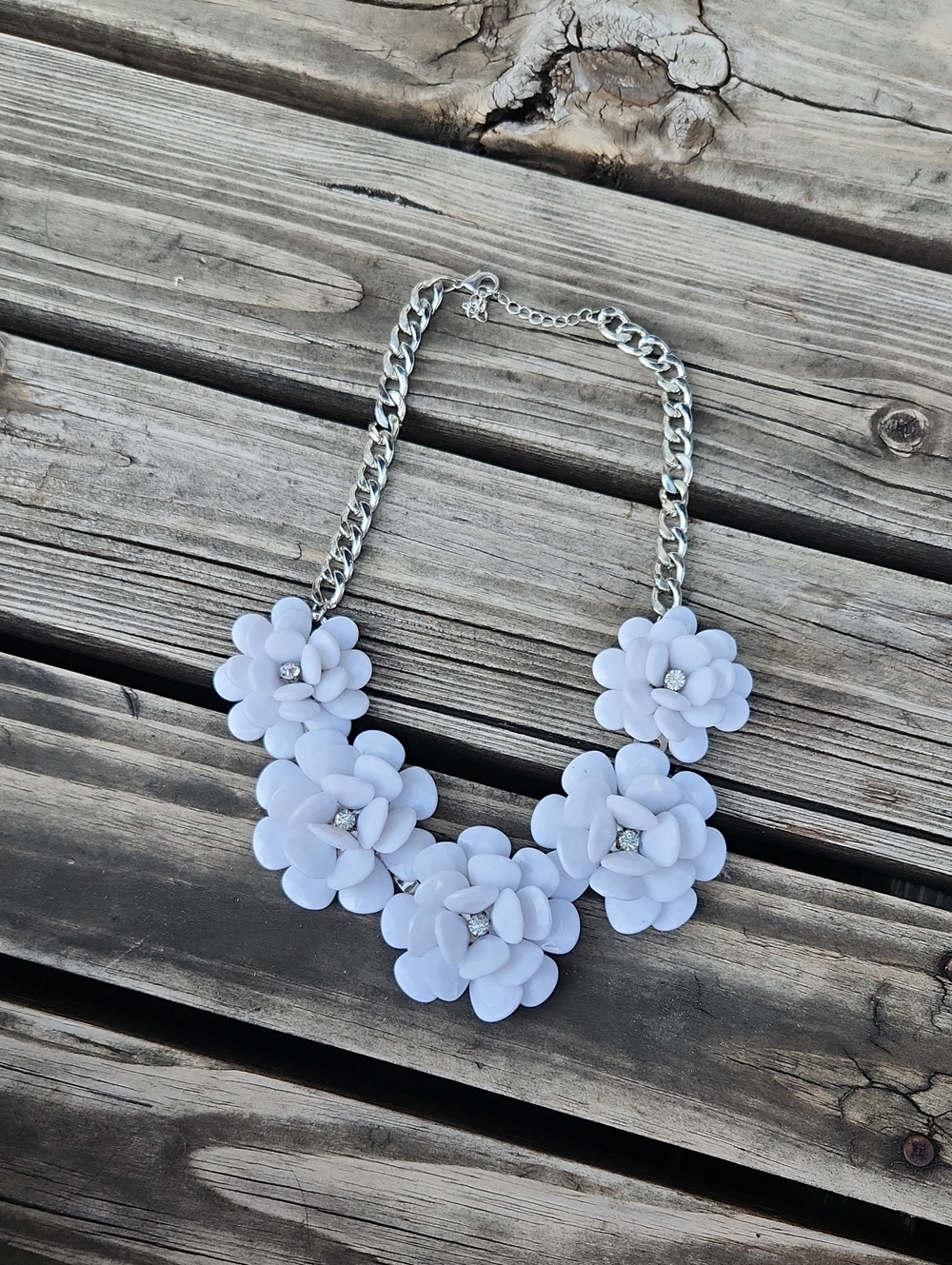 White Flower Statement Necklace Rhinestone Sparkle Floral Boho Silver